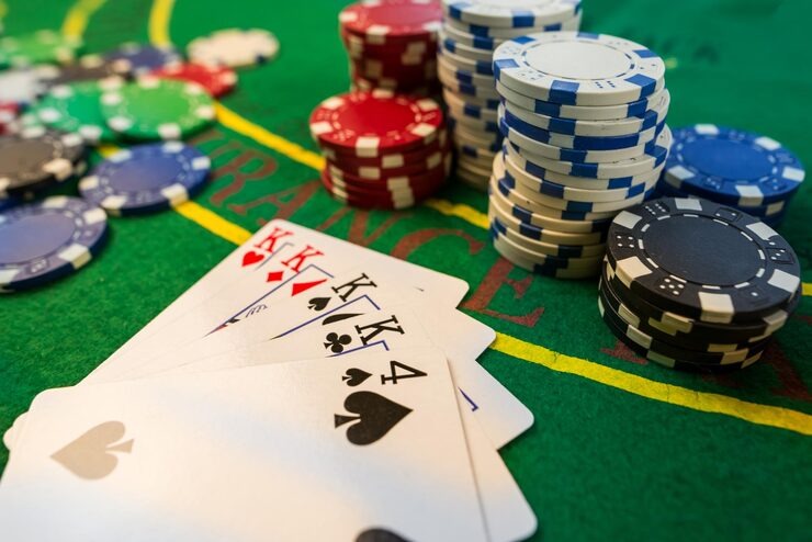 kristal777 multi-category platform showing live-dealer tables, sportsbook, and esports markets